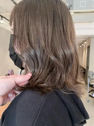 ミディアム カラー 透明感/オリーブ/ グレージュ/YUKAのヘアスタイル