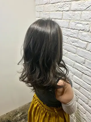 カラー UMEDA FIGAROのヘアスタイル