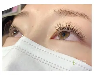 マツエク・マツパ Yuuka. ◡̈⃝︎のネイルデザイン