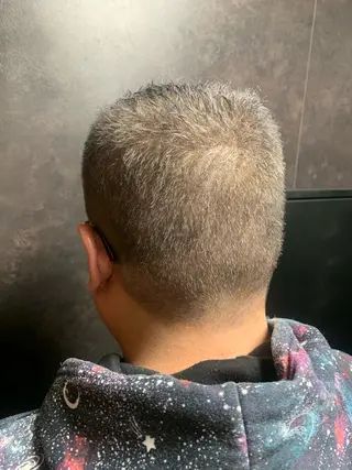 ショート カラー HIRO GINZA新橋店所属・山内 敢史のヘアスタイル