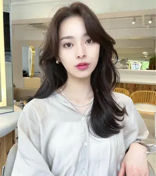 ロング ❄️暗髪/透明感❄️ /reyのヘアスタイル