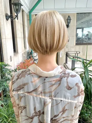 ショート カラー アオガミ （前髪顔周りカット）のヘアスタイル