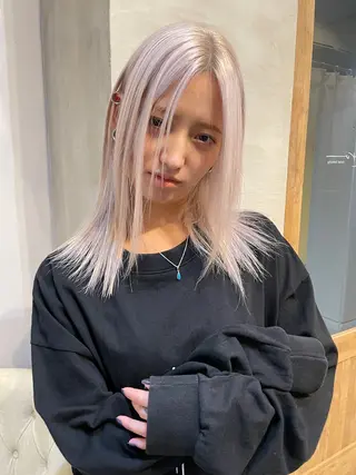 セミロング shiro　mlife所属・山岡 拓也のヘアスタイル