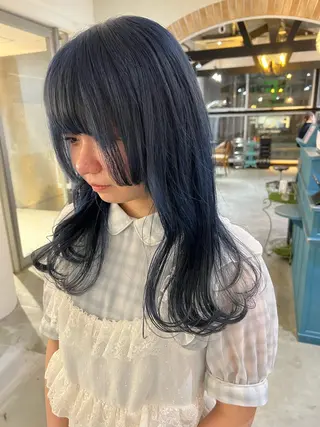 ミディアム カラー ツキノキ ミナのヘアスタイル