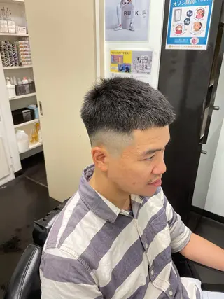 メンズ ゼロスバーバーショップ所属・パーマ特化 三浦楓雅のヘアスタイル