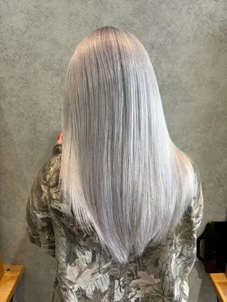 ロング カラー ヘアアレンジ 🧶ブリーチカラー TERU🧶のヘアスタイル