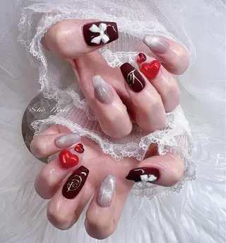 ネイル She   Nail所属・ISA_ BELLAのネイルデザイン