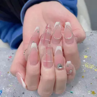 ネイル Queens 榊 まおのネイルデザイン