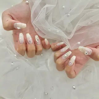 ネイル Rosa x rosa所属・Rosaxrosa AKANEのネイルデザイン