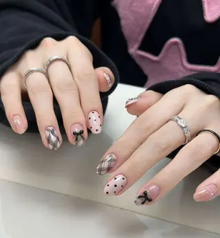 ネイル 相沢 さやかのネイルデザイン
