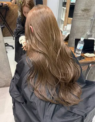 ロング 🫧ハイライトカラー 🫧 𝓜𝓘𝓤のヘアスタイル