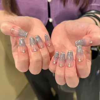 ネイル ⠀ loggy.のネイルデザイン