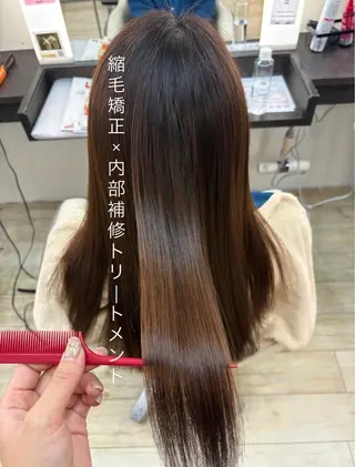 セミロング ルプラボウ　岡田 莉音のヘアスタイル