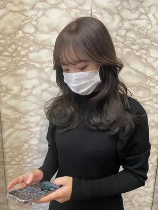 ミディアム カラー YEAU　PLUS所属・極上の艶髪 RINAのヘアスタイル