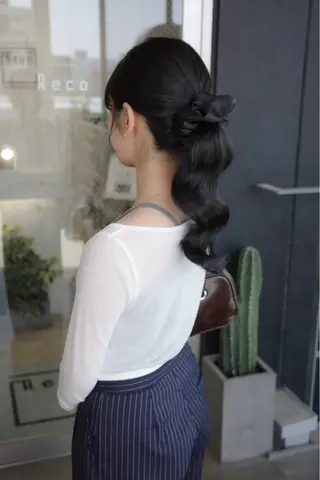 ロング カラー ヘアアレンジ autre所属・大久保 ひでなりのヘアスタイル