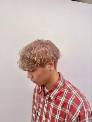 ミディアム カラー ヘアアレンジ メンズ 顔まわりカット の達人のヘアスタイル