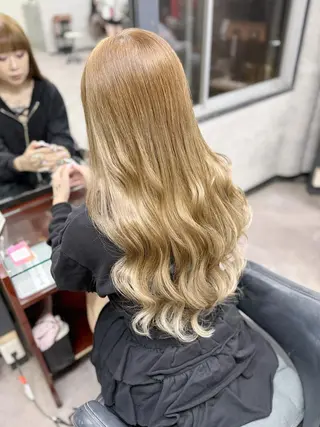 ロング 💎馴染むエクステ ×カラーTOMO💎のヘアスタイル