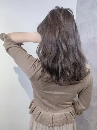 セミロング カラー _WHITE+ 南海難波店のヘアスタイル