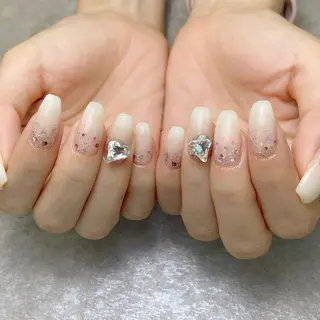 ネイル Ayane 🫧のネイルデザイン