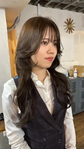 ロング カラー フリーランス所属・韓国ヘア レイヤー くびれヘアMATSUのヘアスタイル