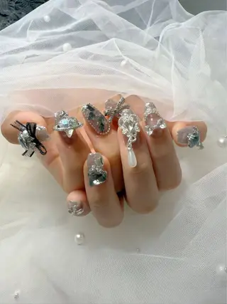 ネイル 🌈 Laule'aのネイルデザイン