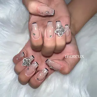 ネイル mureux ∵ayakaのネイルデザイン