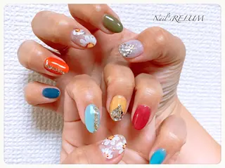 ネイル THECOLORS所属・近貞 莉奈のネイルデザイン