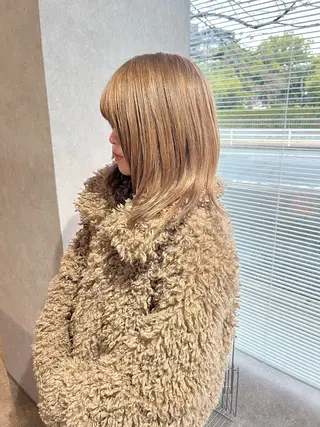 ミディアム カラー yuumi/大濠🪷 レイヤー/ハイトーンのヘアスタイル