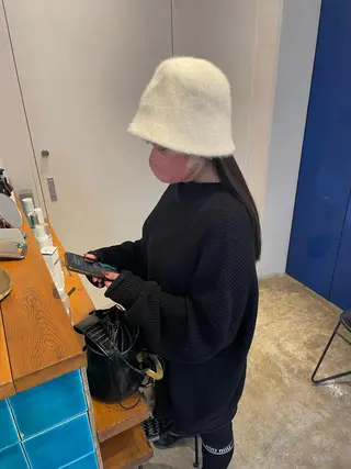 ロング カラー MIOベージュカラー 柔らかいカラーのヘアスタイル