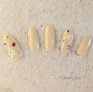 ネイル Eri 歴8年 / 南森町ネイル💅のネイルデザイン
