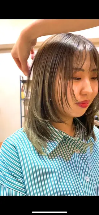 ミディアム MAAT所属 AKANEのヘアスタイル