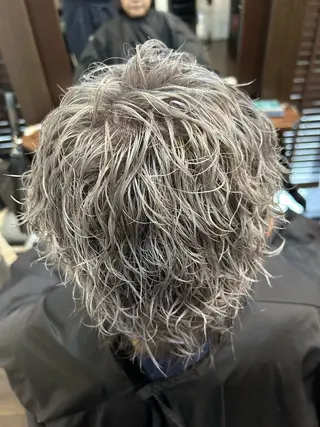 ショート カラー Re-PEP所属・Re-PEP 大城のヘアスタイル