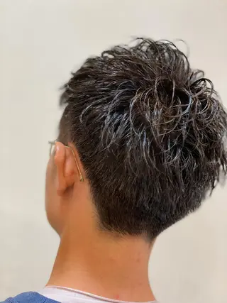 ショート パーマ メンズ メンズパーマ 赤司 泰樹のヘアスタイル