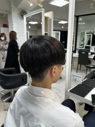 ショート 【シャドウパーマ センターパート】義心のヘアスタイル