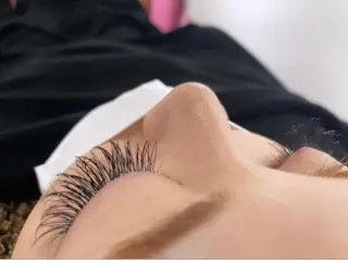 SESUNNY セサニー　SEIRAのマツエク・マツパデザイン