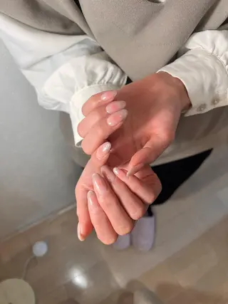 ミディアム ネイル each所属・𝐞𝐚𝐜𝐡 nanami🩰のネイルデザイン