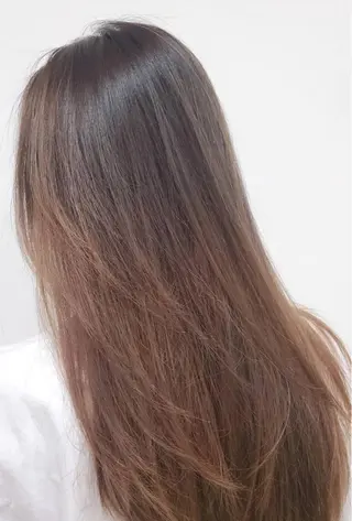 ロング カラー 加藤 利基のヘアスタイル