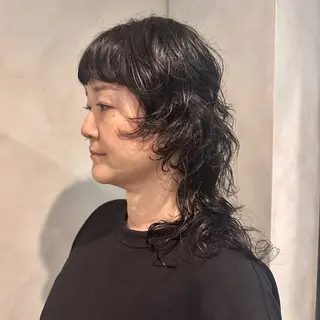 セミロング パーマ Aust hair Stella新宿所属・Yuki☺︎パーマ レイヤーカットのヘアスタイル