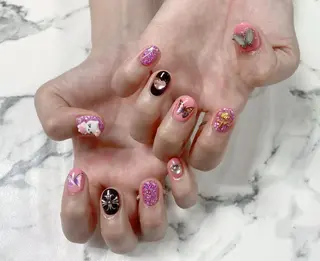 ロング カラー ネイル Q Free nailsのネイルデザイン