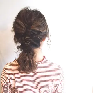 セミロング カラー ヘアアレンジ PHIDGE所属・山下 千明のヘアスタイル