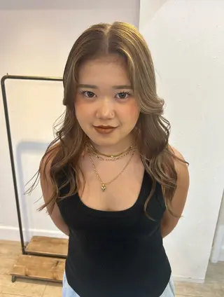 ロング カラー ヘアアレンジ 180° OneEightyDegrees 中目黒所属・Himari 【ハイトーンカラー】のヘアスタイル