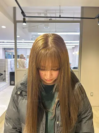 カラー 透明感ベージュ🤎 ナチュラルレイヤーのヘアスタイル