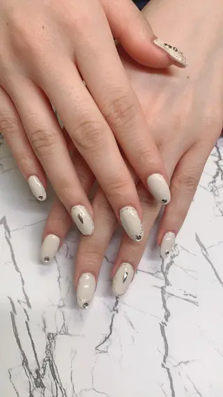 ネイル はな💎ネイル ワンホン、長さ出しのネイルデザイン