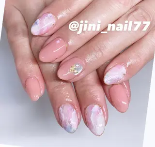 ネイル JINI NAIL所属・ジニ ネイルのネイルデザイン