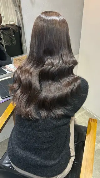 カラー 杉田 理胡のヘアスタイル