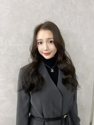 セミロング 梅田韓国ヘア kiara🩷彡のヘアスタイル