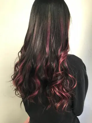 ロング カラー 伊藤 優希のヘアスタイル