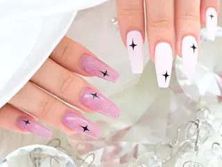 ネイル ❤️💛REBEST 京橋　nailのネイルデザイン