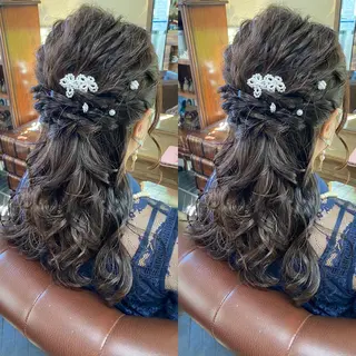 セミロング カラー ヘアアレンジ モモカ/ハイトーン /バレイヤージュのヘアスタイル