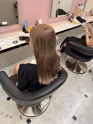 セミロング カラー 🥀レイヤー×ハイト ーントレンドヘア🥀のヘアスタイル